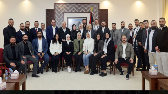 الرئيس يستقبل وفد سكرتاريا الشبيبة الفتحاوية