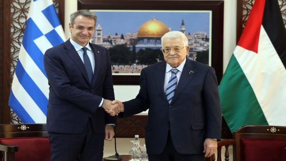 الرئيس يستقبل رئيس وزراء اليونان