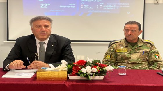 الوزير أحمد عساف يلقي محاضرة لكبار الضباط في هيئة التدريب العسكري في أريحا