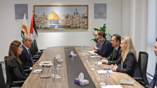 الشيخ يبحث مع القنصلين البريطاني والفرنسي مستجدات الأوضاع السياسية والإنسانية