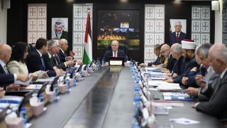 مصطفى يؤكد دعم كل جهد لإغاثة شعبنا في غزة بما يضمن وحدة شطري الوطن