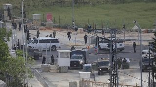 الخليل .. الاحتلال يفرض حظر التجوال على المنطقة الحنوبية بوسط تعزيزات كثيفة
