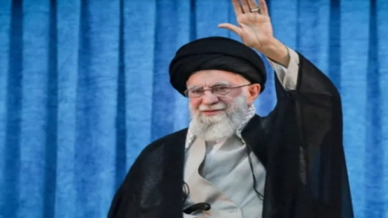 الرئيس الإيراني: أي هجوم على “خامنئي” سيؤدي إلى حرب شاملة