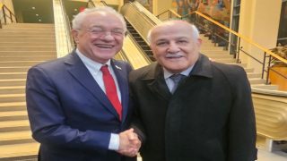 منصور يطلع وزير خارجية الأوروغواي على مستجدات الأوضاع في فلسطين