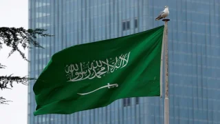 السفارة الأمريكية بالرياض تحذر من هجوم وشيك في شرق السعودية