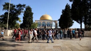 محافظة القدس تحذر من دعوات لاقتحامات واسعة للمسجد الأقصى ورفع أعلام الاحتلال داخله