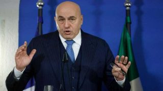وزير الدفاع الإيطالي يحذر: حرب إيران تهدد ريادة أمريكا في العالم