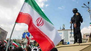 ايران: ندرس مقترح السلام ولسنا منفتحين على وقف مؤقت للنار