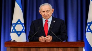 نتنياهو يكثف اتصالاته مع واشنطن خشية تقديم “تنازلات” أمريكية لإيران في اللحظة الأخيرة