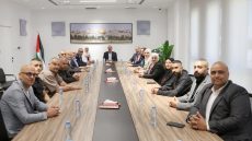 الشيخ يبحث مع رؤساء المجالس البلدية في دورا ودير سامت وبيت عوا سبل تعزيز دور الهيئات المحلية