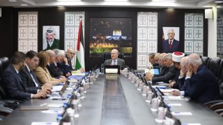مجلس الوزراء يبحث وسائل تسريع العمل على معالجة أزمة المحروقات وتكدس الشيقل بفعل إجراءات الاحتلال