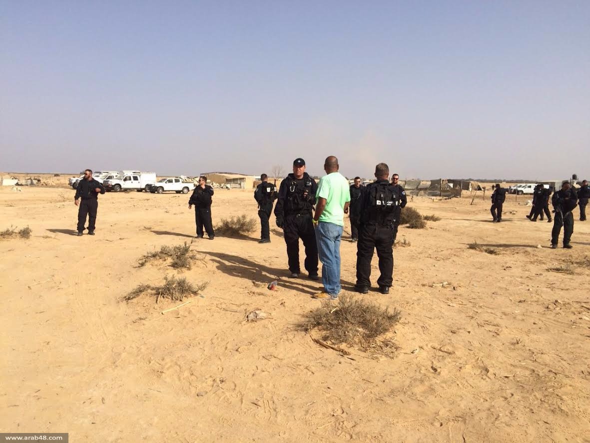 جرافات الاحتلال تهدم بيوت ابو مريحيل مرة اخرى